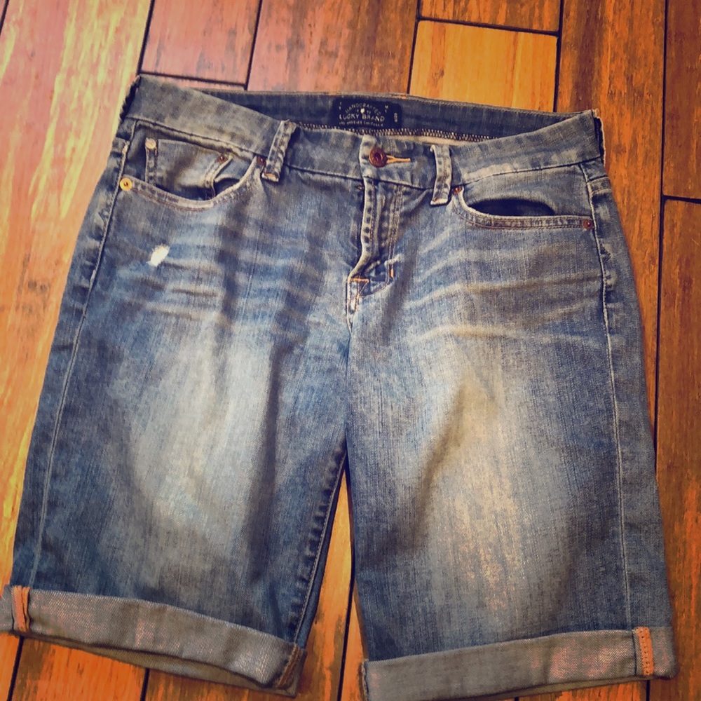Lucky Brand boardwalk Bermuda shorts